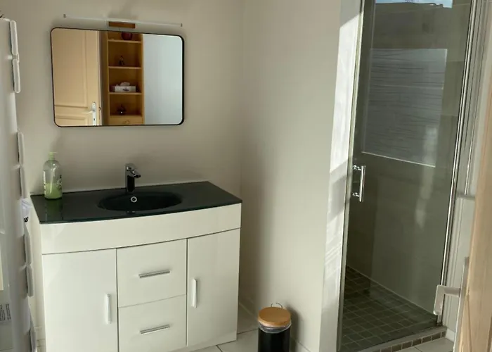 Agreable Maison Avec Jardin Et Terrasse Villa *